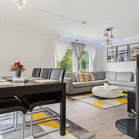 Apartmán Solrik Og Romslig Leilighet
