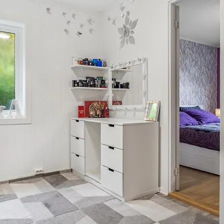 Appartement Solrik Og Romslig Leilighet Svolvær